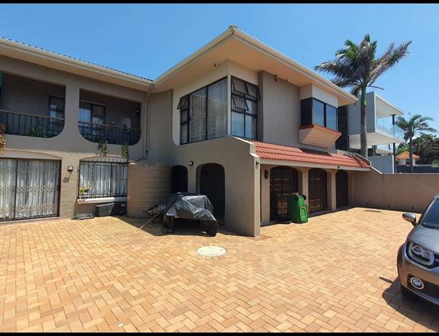 4 BEDROOM HOUSE FOR SALE IN UMHLANGA CENTRAL